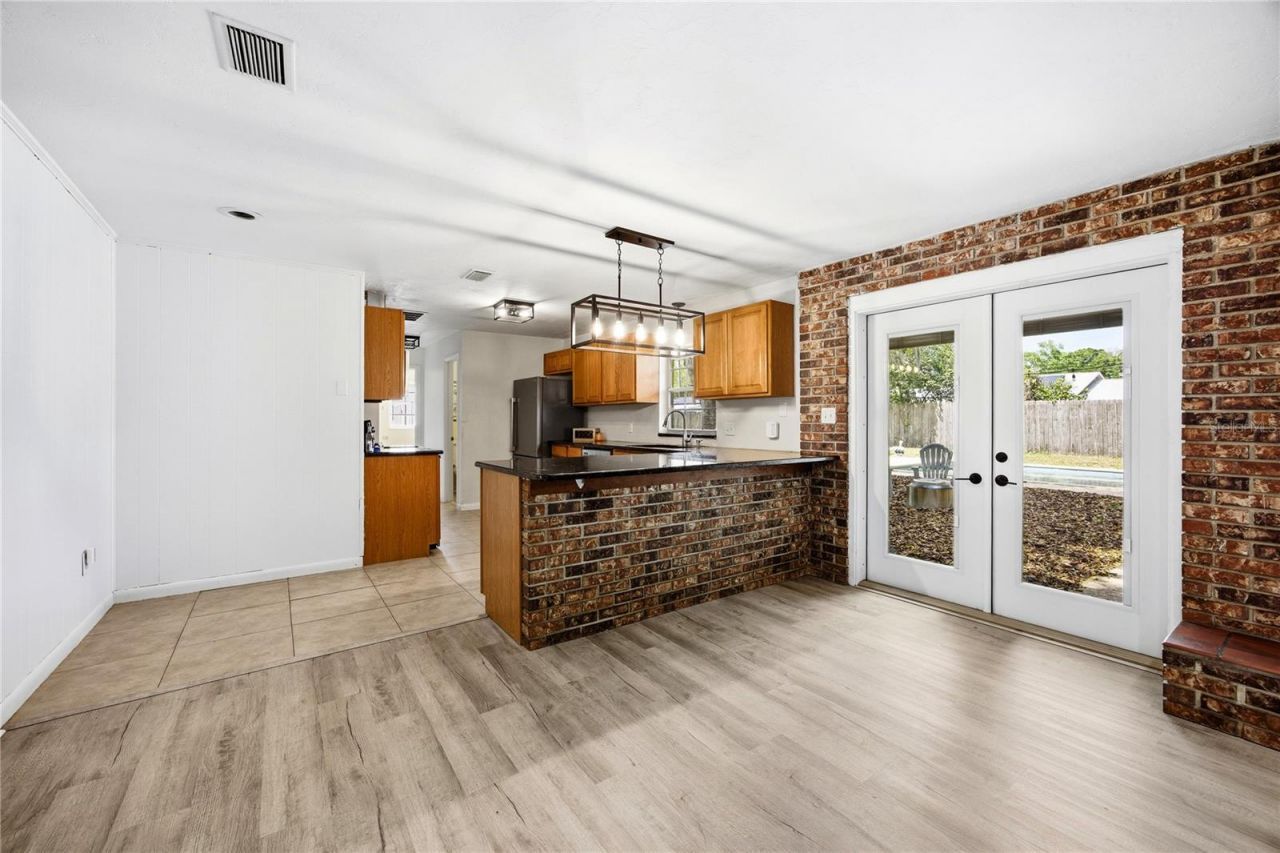 3900 NW 37th Place , Gainesville, FL 32606 Photo