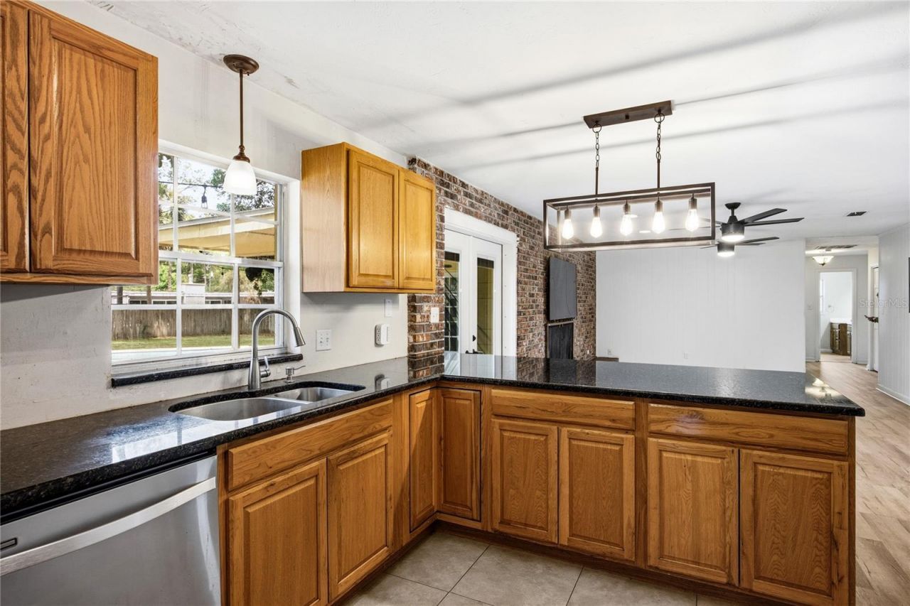 3900 NW 37th Place , Gainesville, FL 32606 Photo