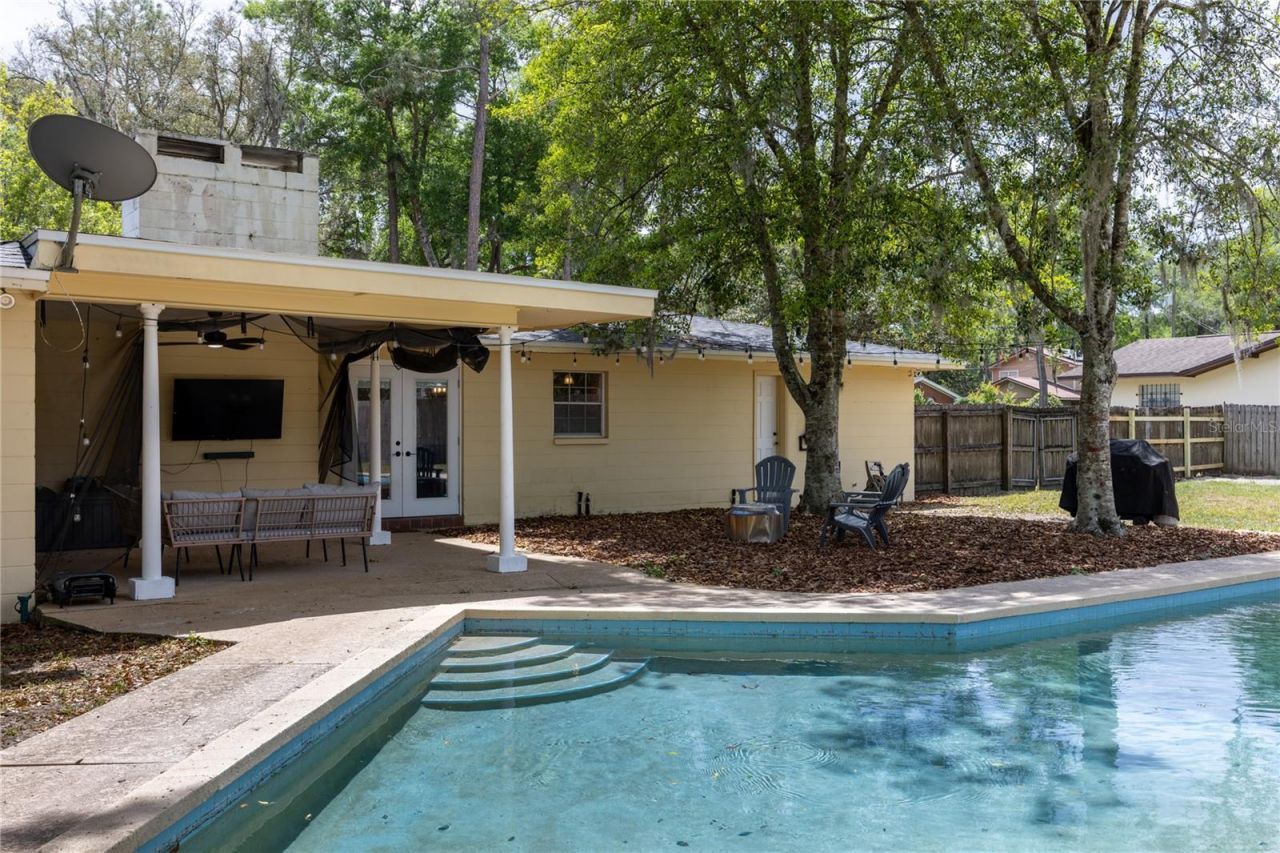 3900 NW 37th Place , Gainesville, FL 32606 Photo