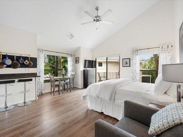 11863 Wimbledon Circle, Unit 524, Wellington, FL 33414