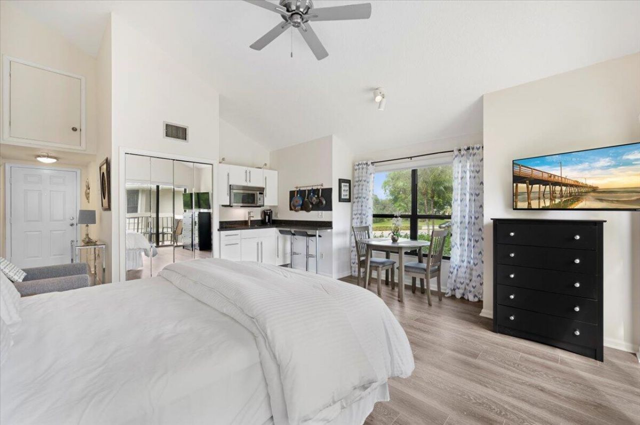 11863 Wimbledon Circle, Unit 524, Wellington, FL 33414 Photo