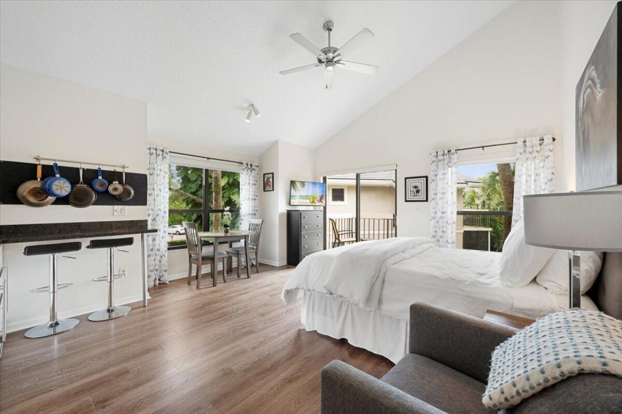 11863 Wimbledon Circle, Unit 524, Wellington, FL 33414 Photo