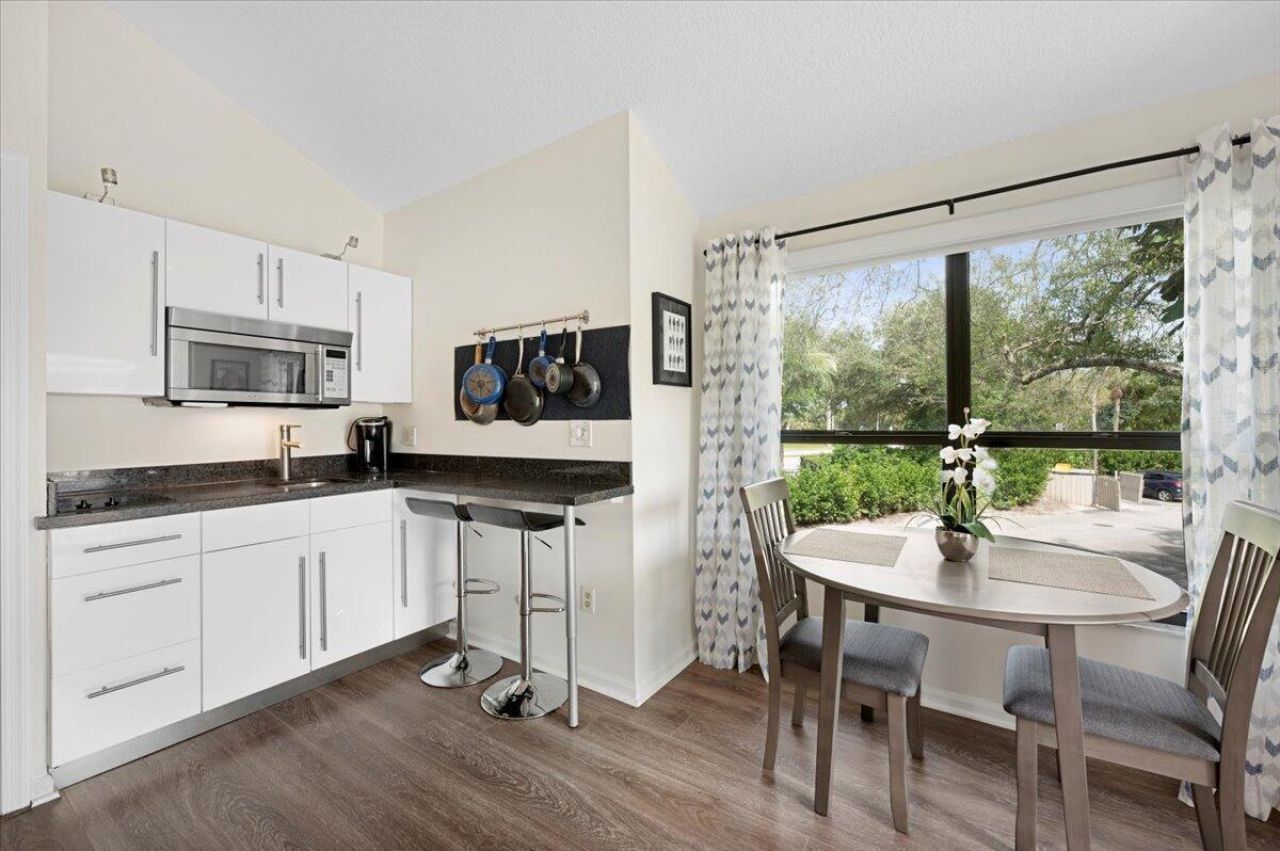 11863 Wimbledon Circle, Unit 524, Wellington, FL 33414 Photo