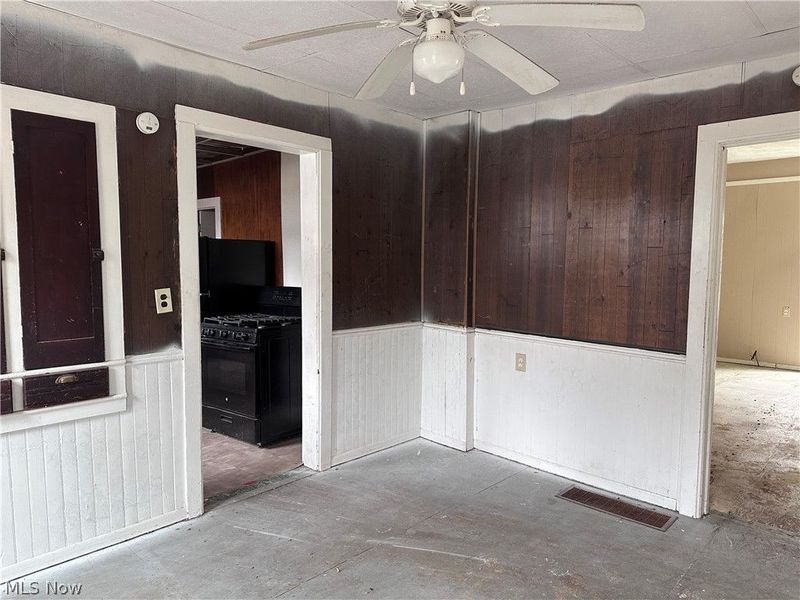 284 Clay, Conneaut, OH 44030 Photo 15