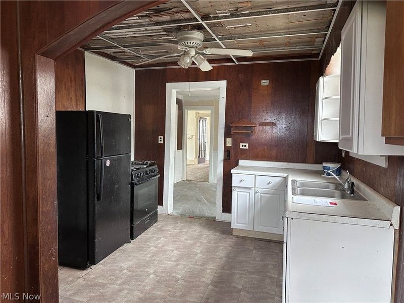 284 Clay, Conneaut, OH 44030 Photo 16