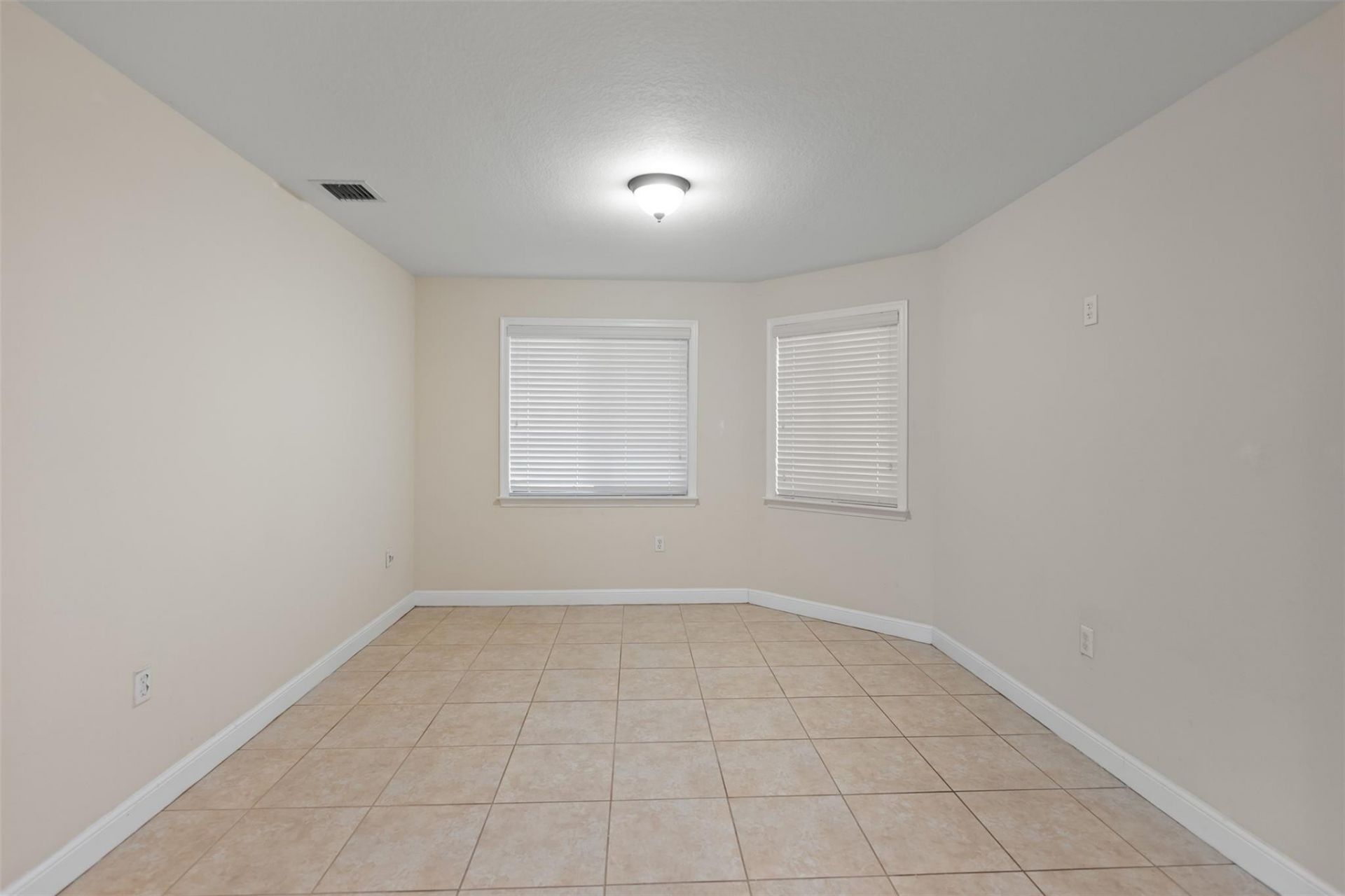 6094 Live Oak Court, Unit B, Tamarac, FL 33319 Photo