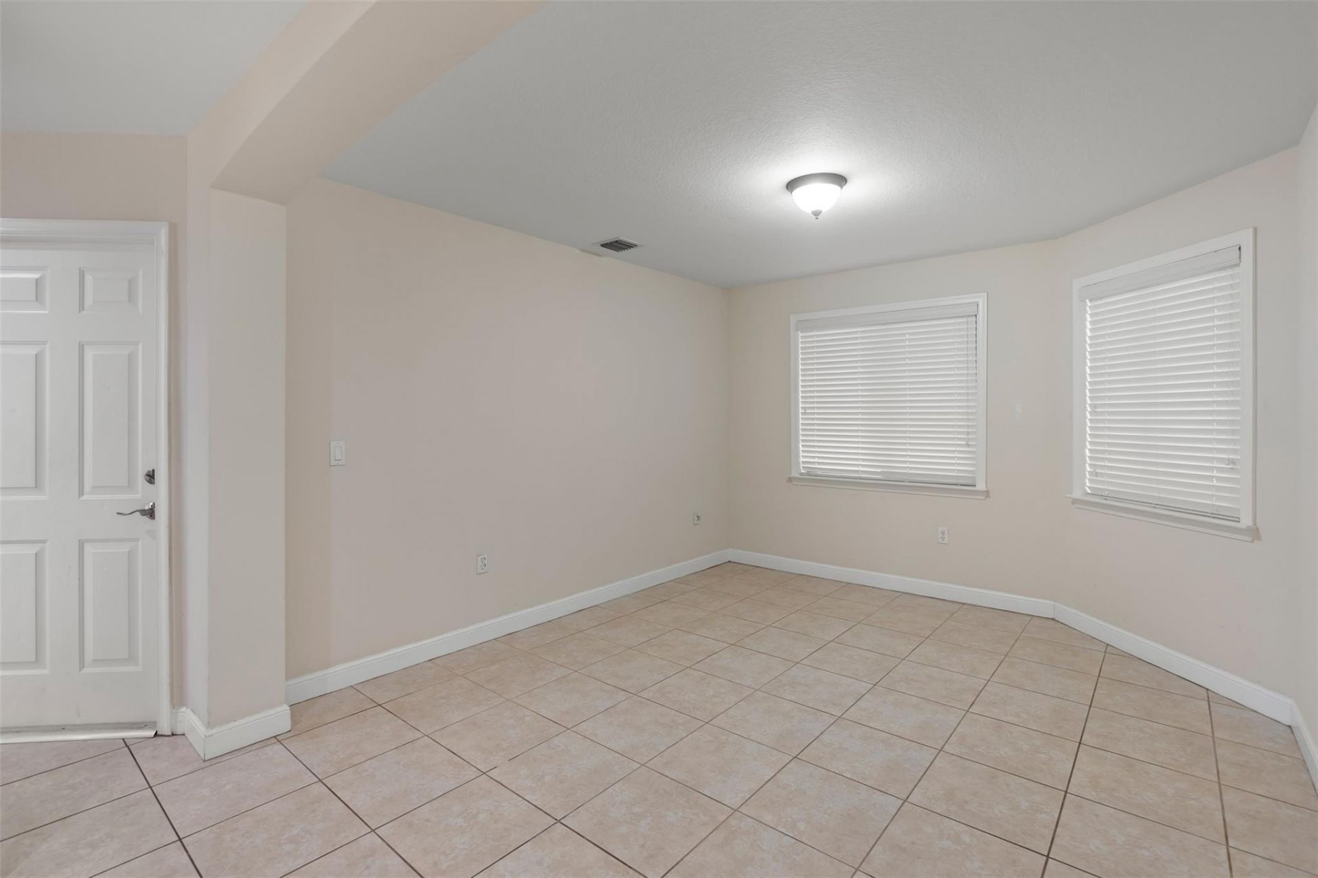 6094 Live Oak Court, Unit B, Tamarac, FL 33319 Photo