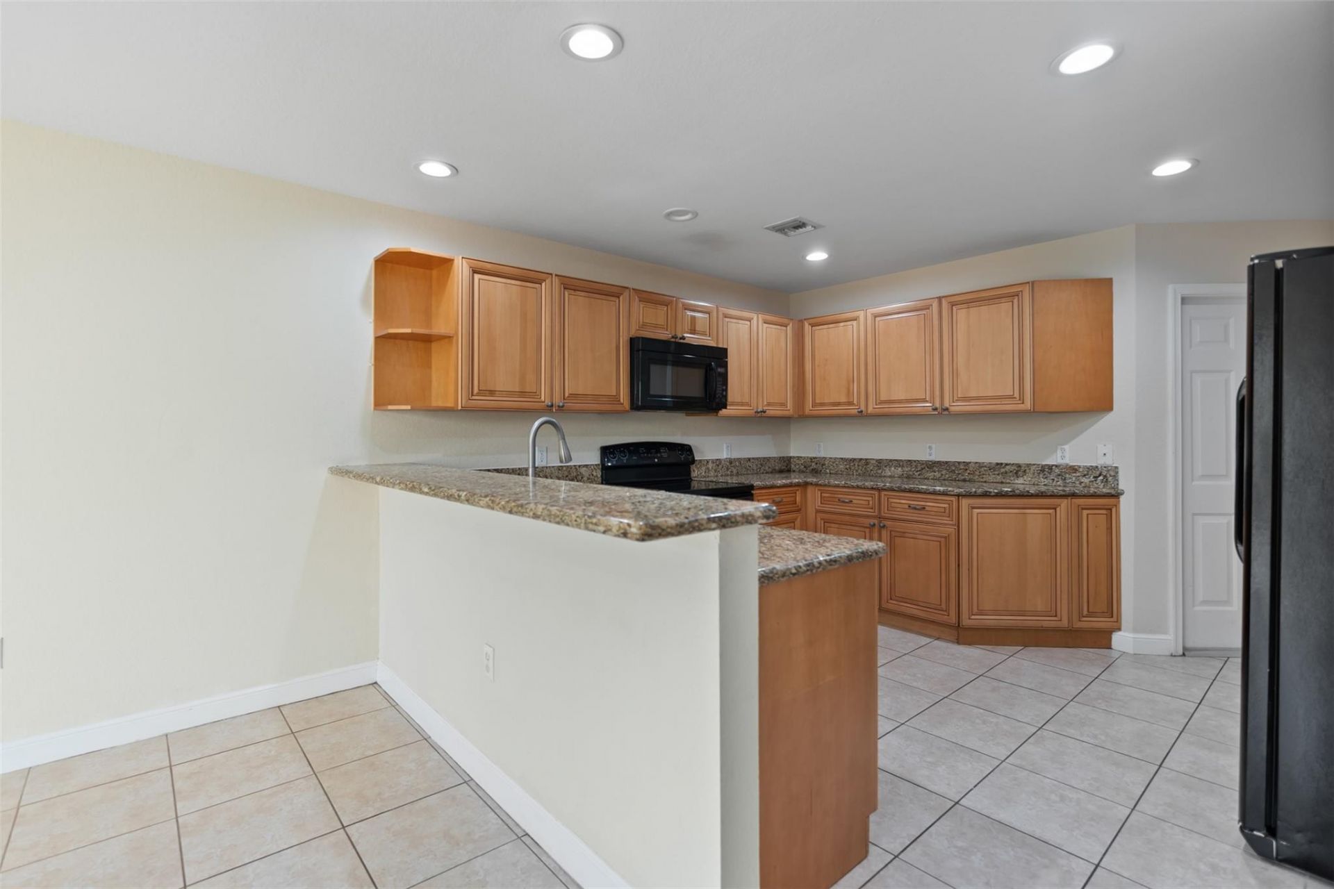 6094 Live Oak Court, Unit B, Tamarac, FL 33319 Photo