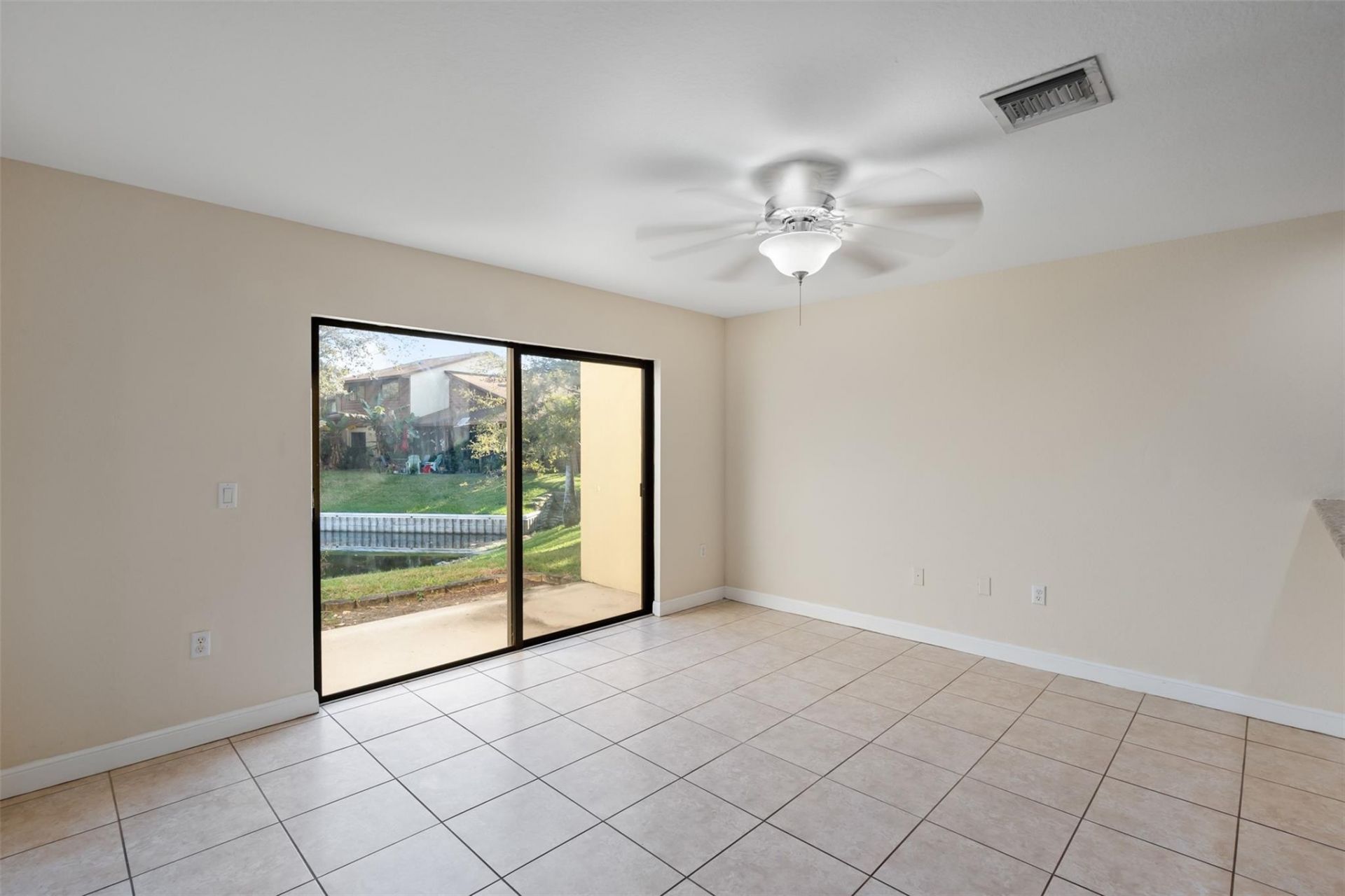 6094 Live Oak Court, Unit B, Tamarac, FL 33319 Photo