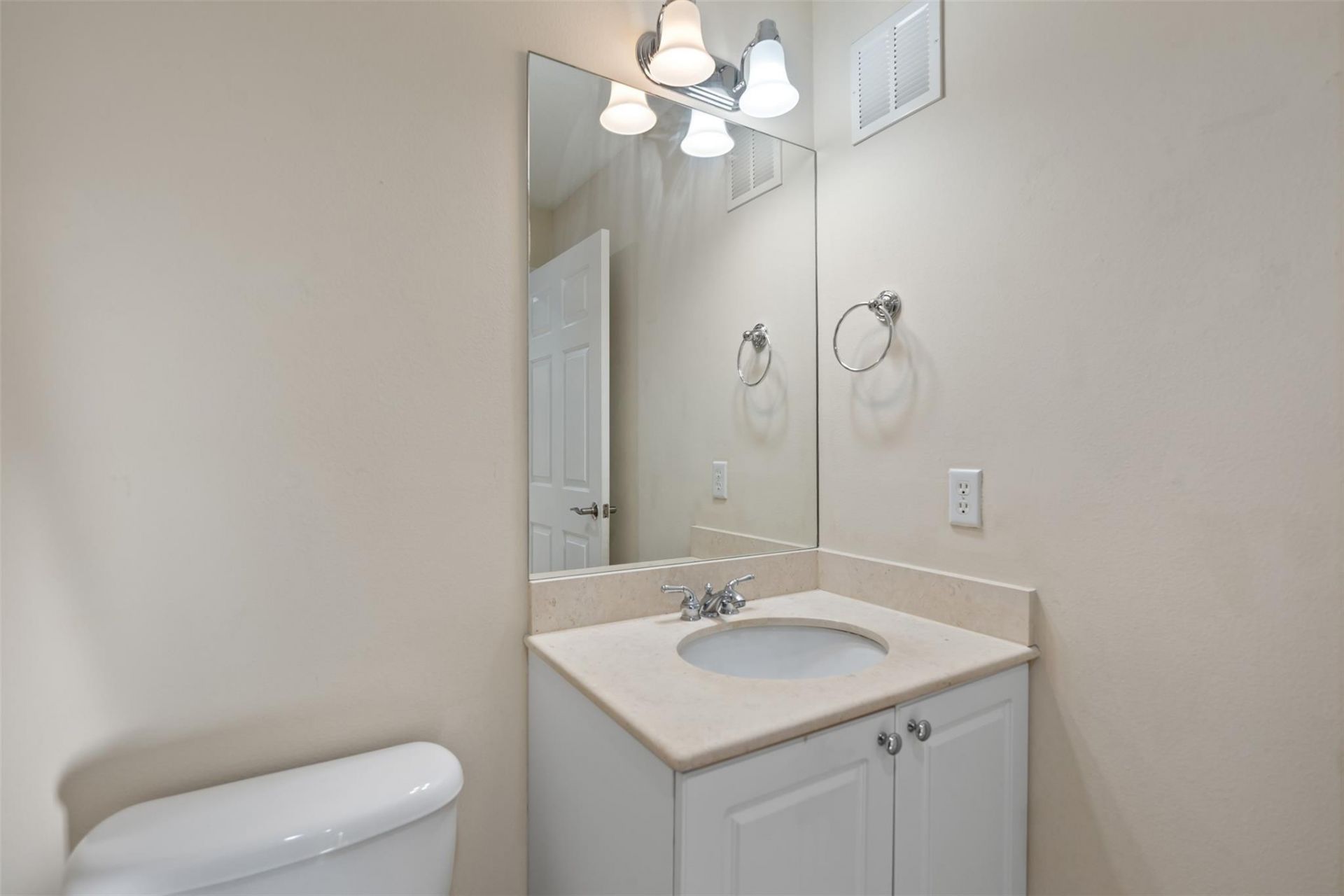 6094 Live Oak Court, Unit B, Tamarac, FL 33319 Photo