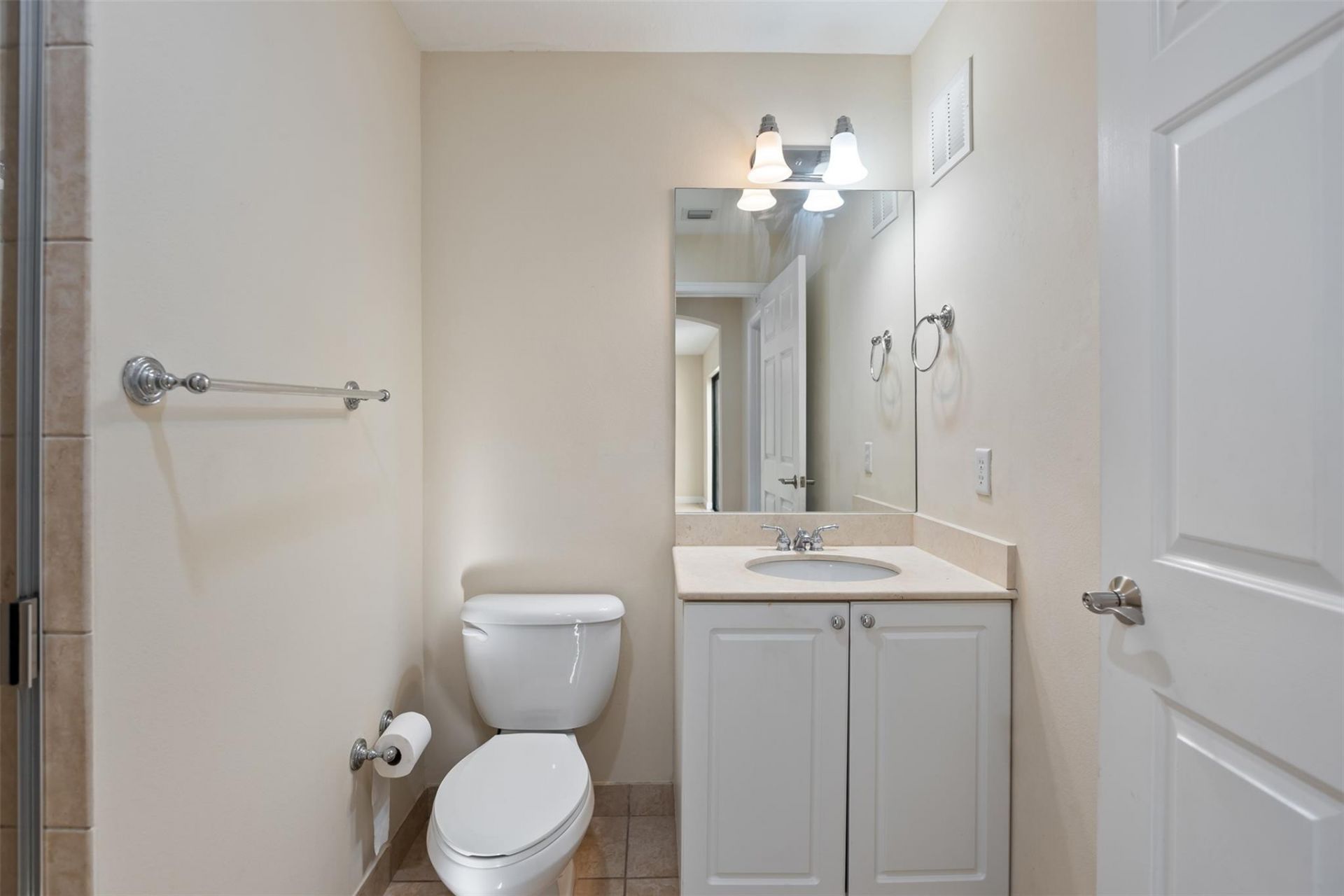 6094 Live Oak Court, Unit B, Tamarac, FL 33319 Photo