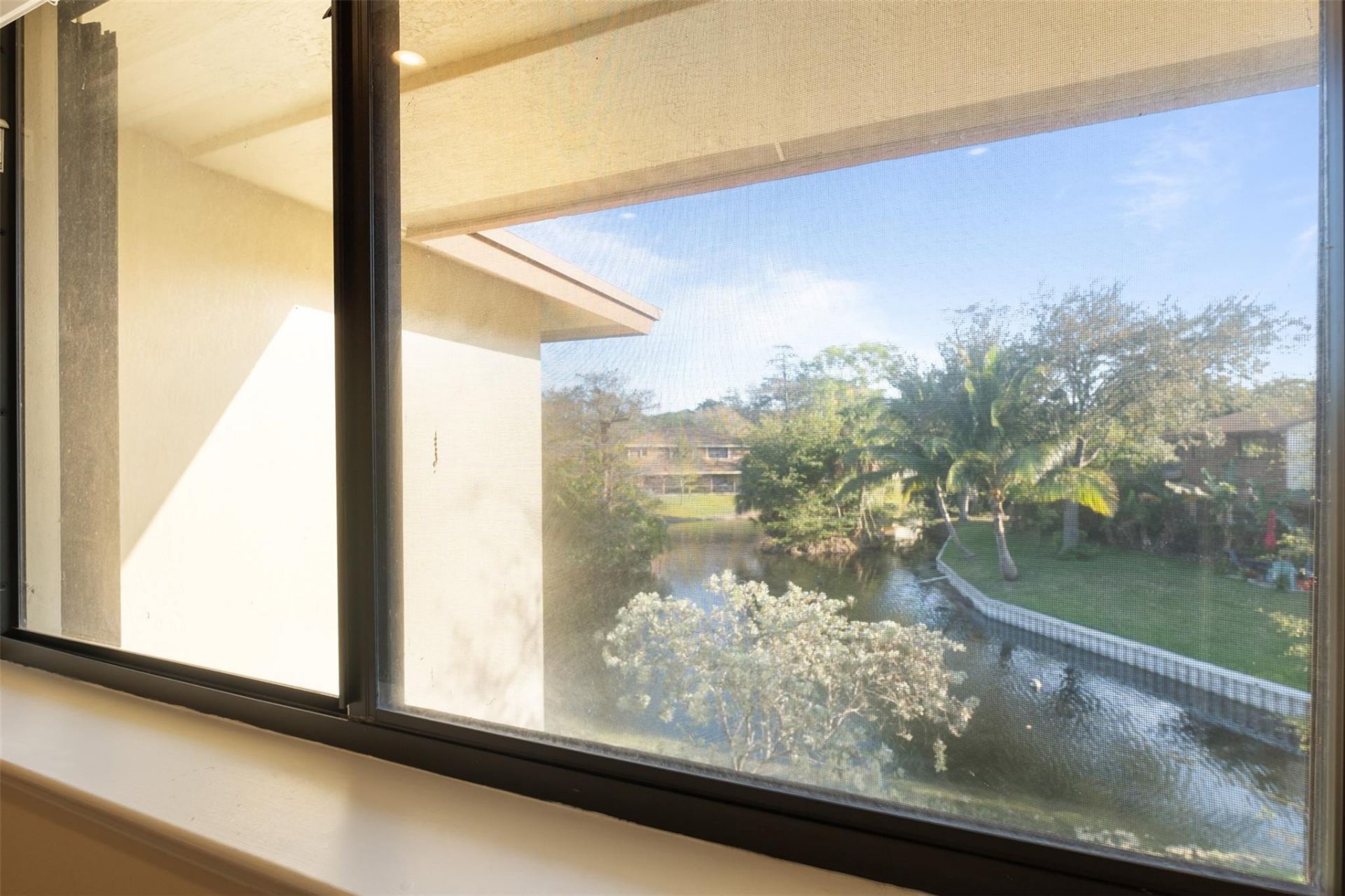 6094 Live Oak Court, Unit B, Tamarac, FL 33319 Photo