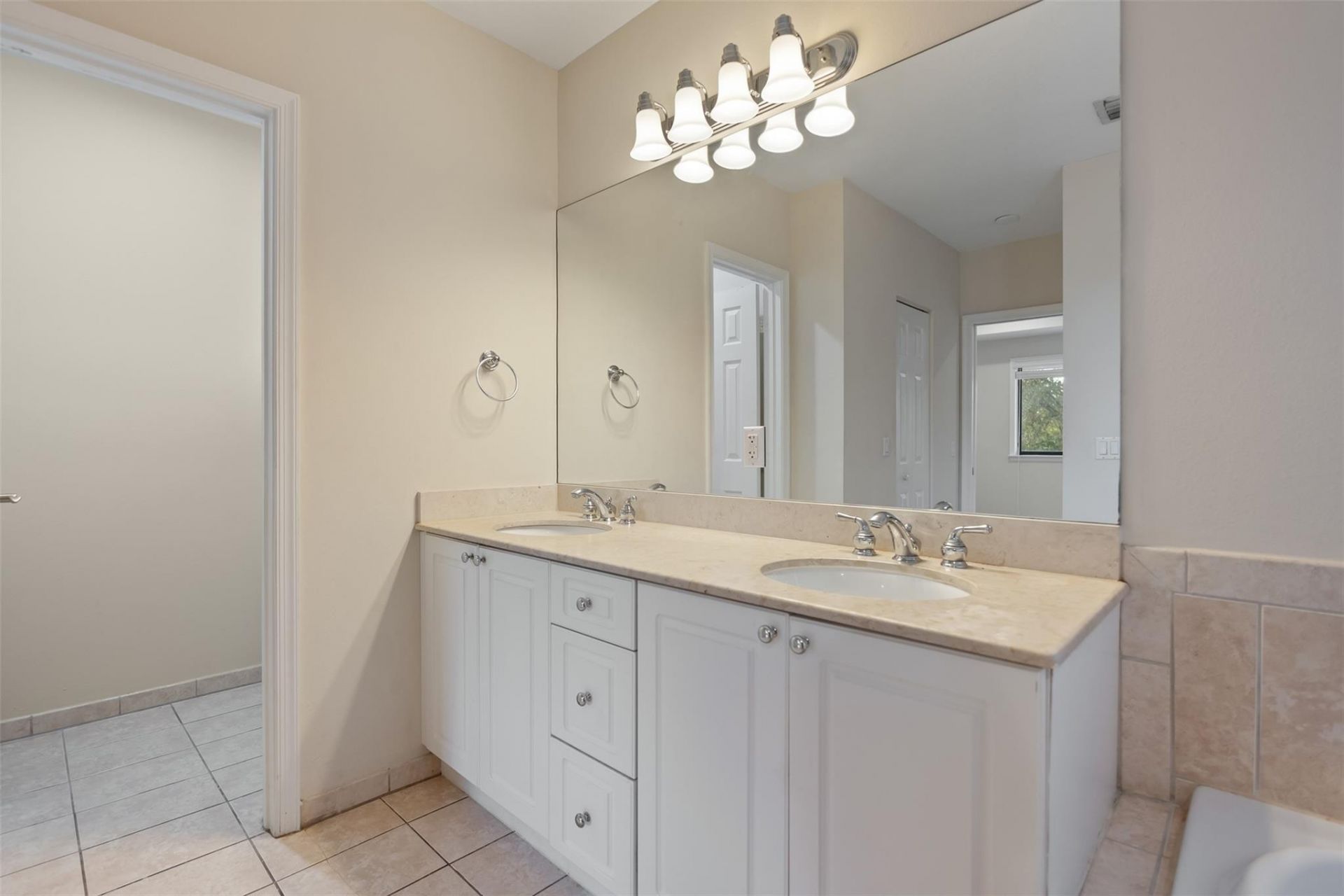 6094 Live Oak Court, Unit B, Tamarac, FL 33319 Photo