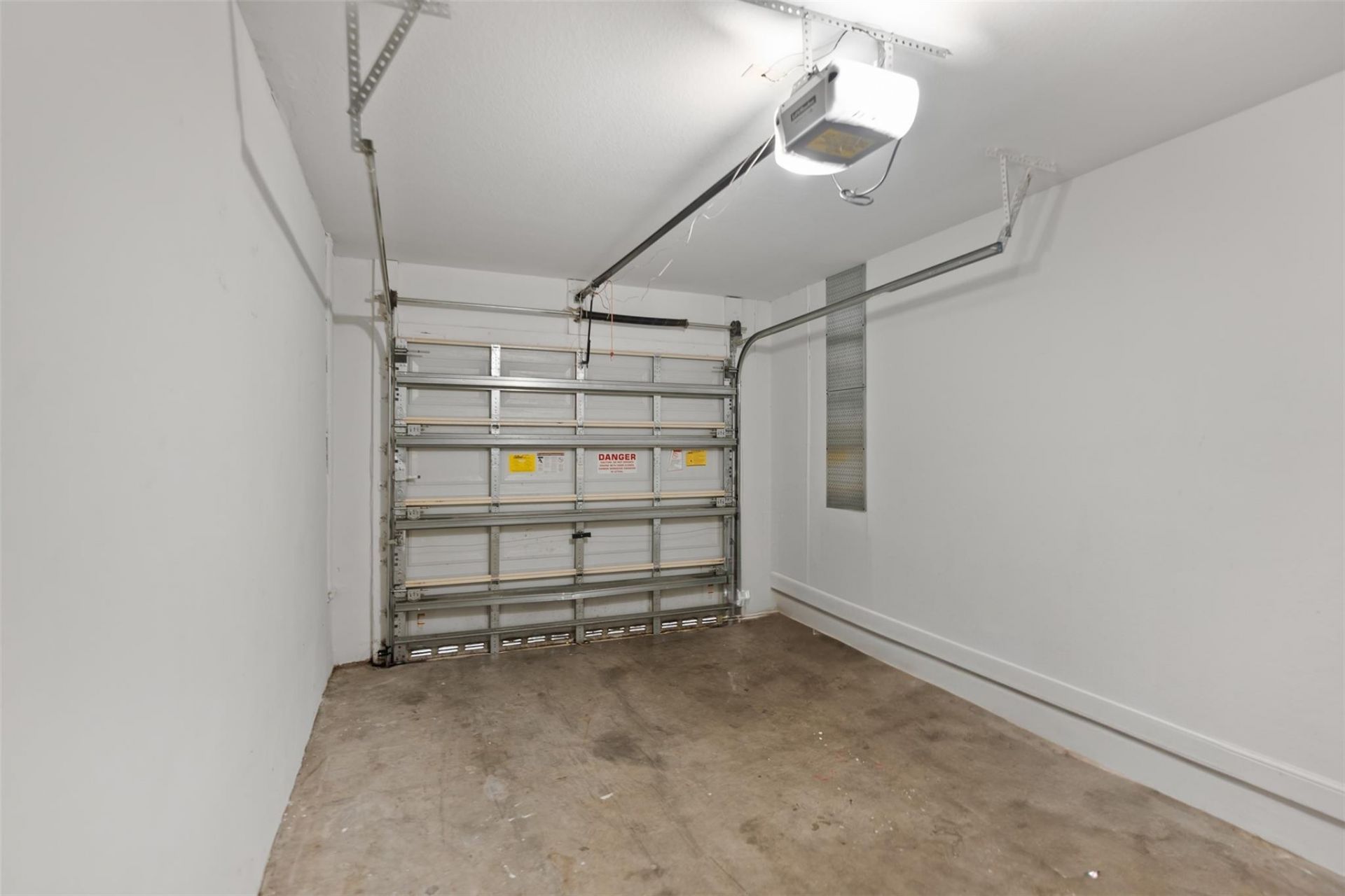 6094 Live Oak Court, Unit B, Tamarac, FL 33319 Photo