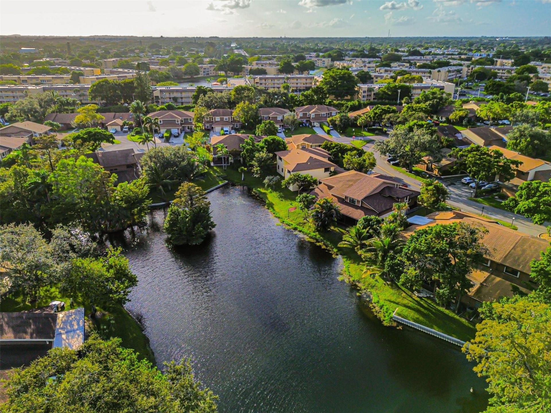 6094 Live Oak Court, Unit B, Tamarac, FL 33319 Photo