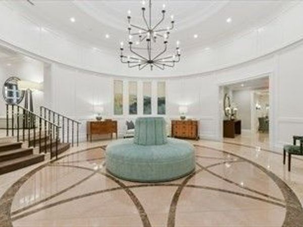 1 Huntington Ave, Unit 407, Boston, MA 02116