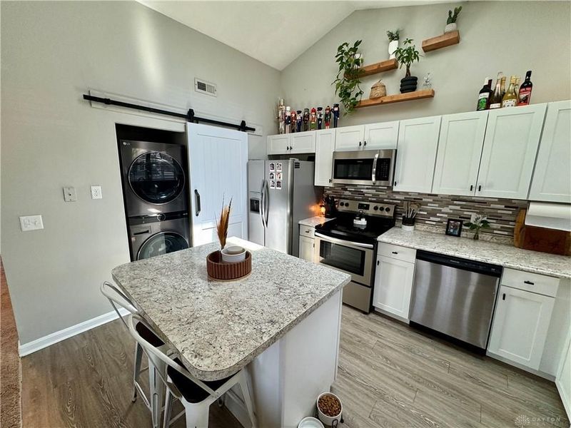 241 Queens Crossing, Centerville, OH 45458 Photo 9