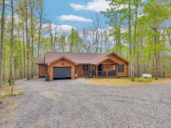 673 Arrowhead Rd, Moss, TN 38575