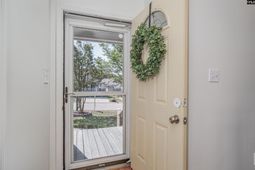 276 Wallace Circle  photo 4