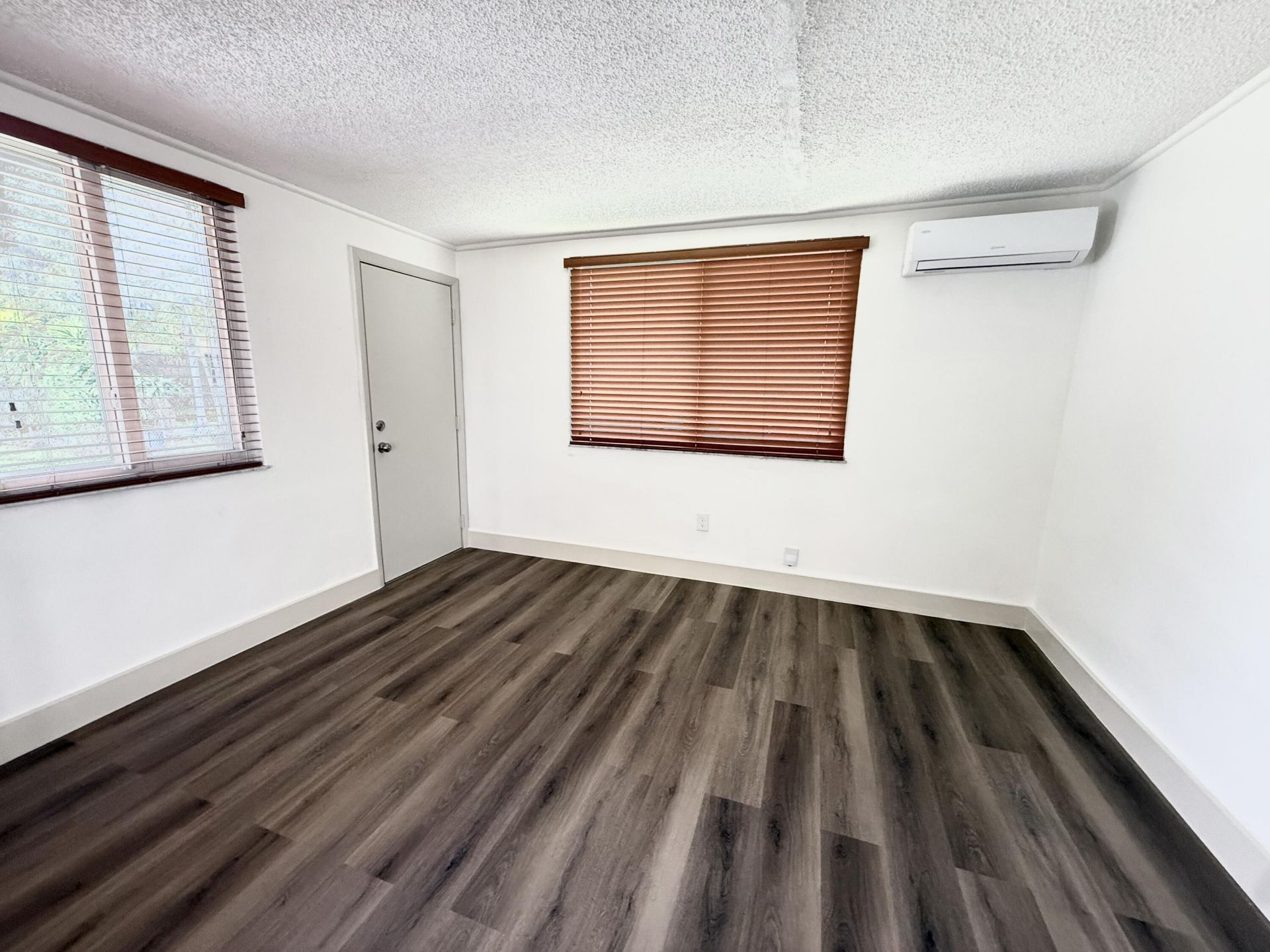 957 W 67th Street, Hialeah, FL 33012 Photo