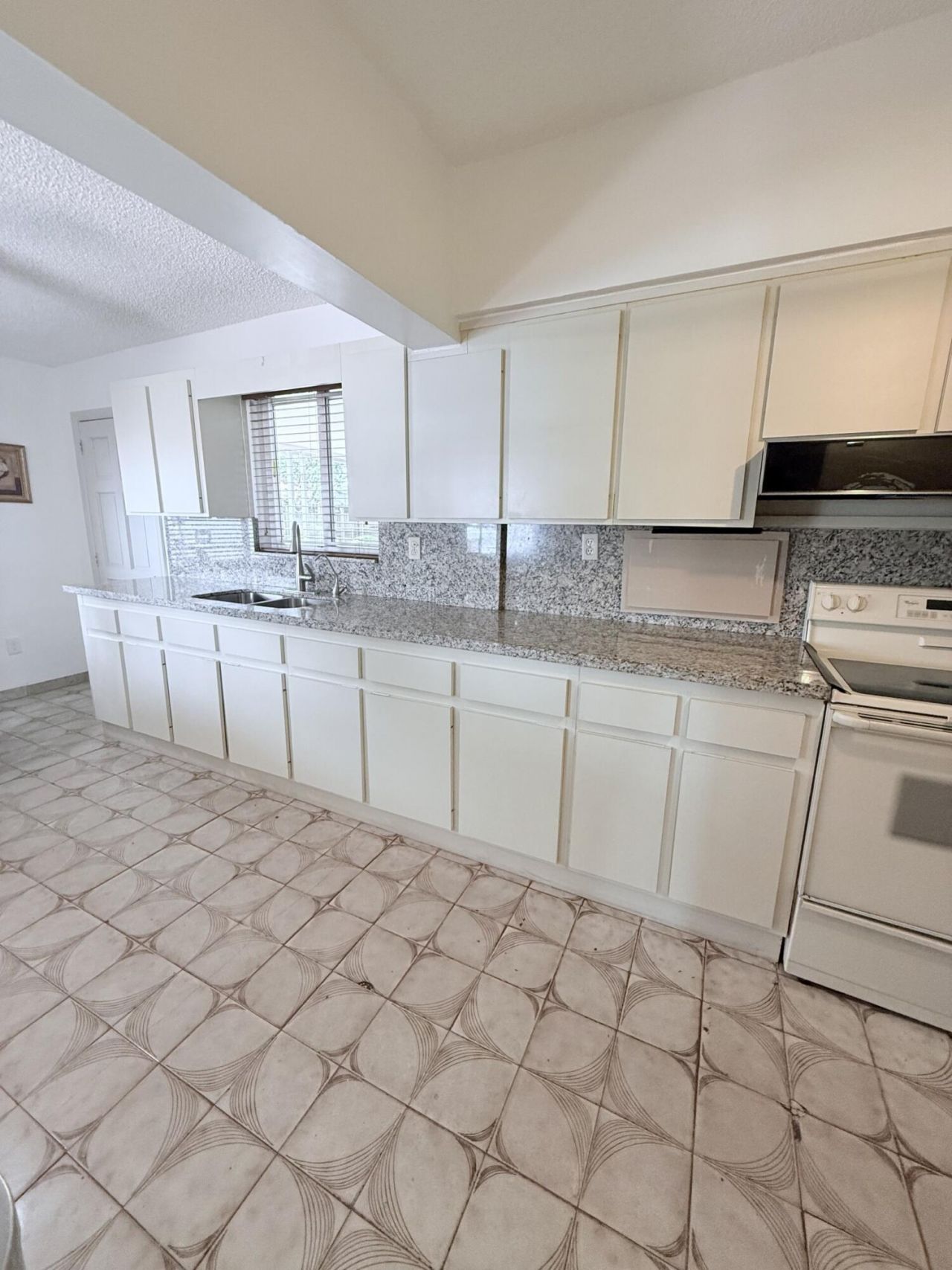 957 W 67th Street, Hialeah, FL 33012 Photo