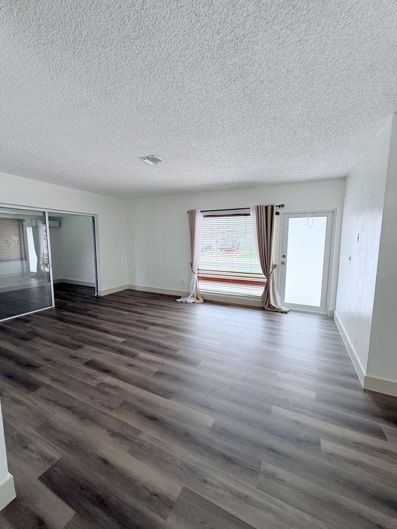 957 W 67th Street, Hialeah, FL 33012 Photo
