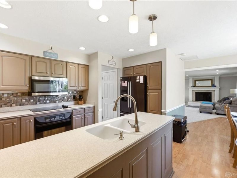 2439 Beechknoll Point, Washington Township, OH 45458 Photo 16