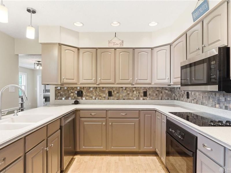 2439 Beechknoll Point, Washington Township, OH 45458 Photo 18