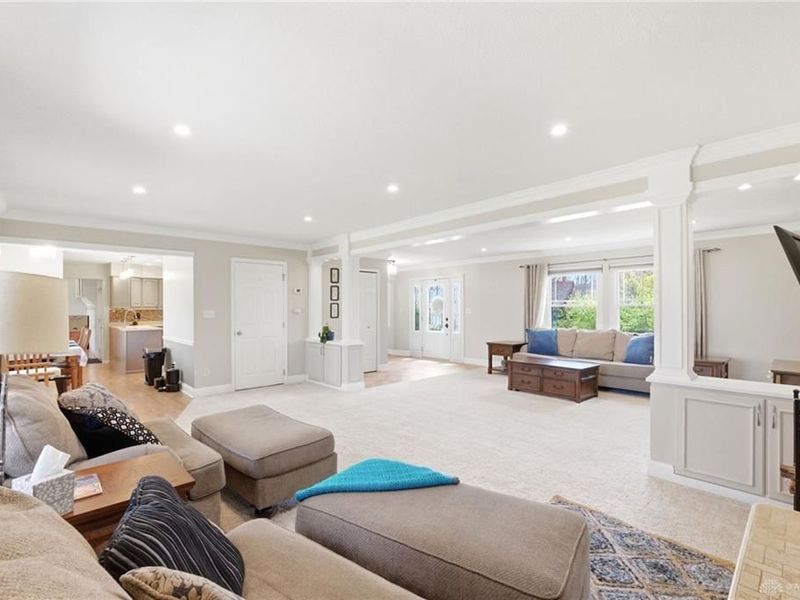 2439 Beechknoll Point, Washington Township, OH 45458 Photo 5