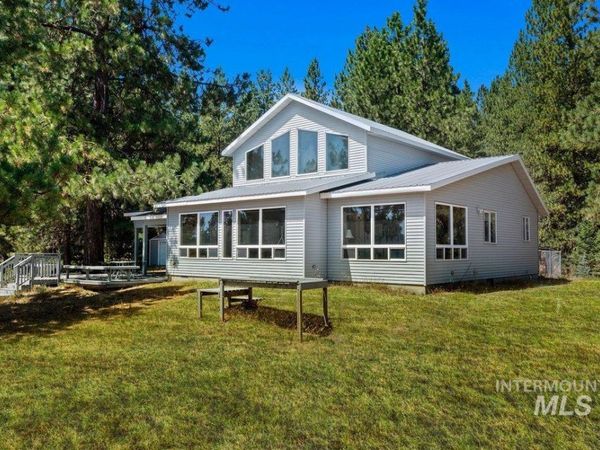 111 Ranch Cir, Cascade, ID 83611