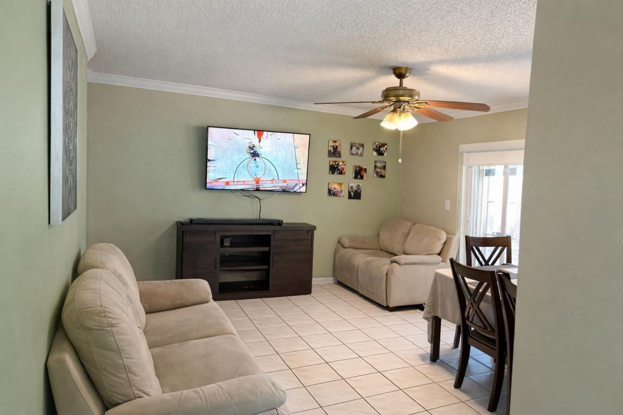 14209 SW 117th Terrace, Miami, FL 33186 Photo