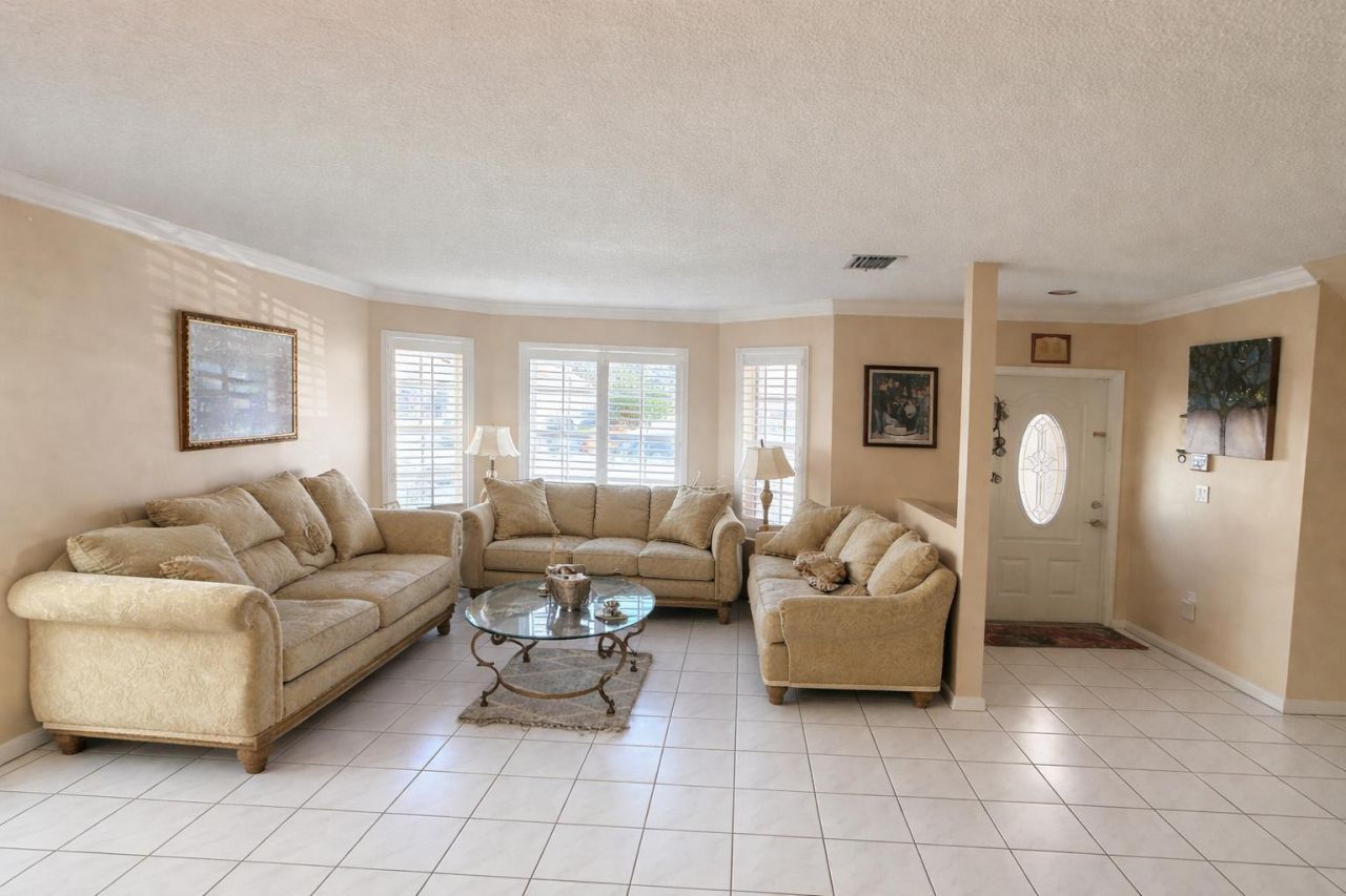 14209 SW 117th Terrace, Miami, FL 33186 Photo