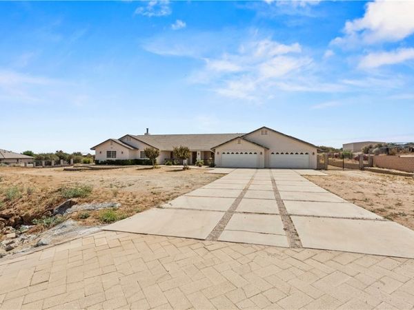 8379 Beaver, Phelan, CA 92371