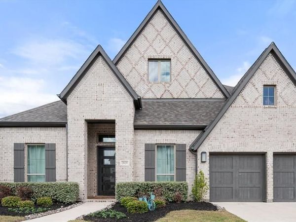 2829 Midlake Drive, Midlothian, TX 76065