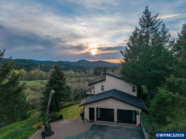 18390 Bridgeport Rd, Dallas, OR 97338