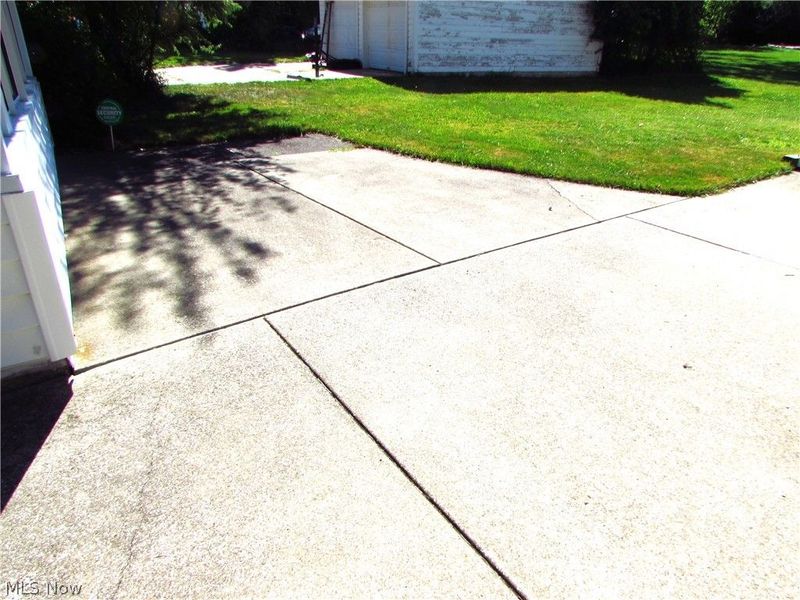 20732 APPLEGATE Road, Maple Heights, OH 44137 Photo 12