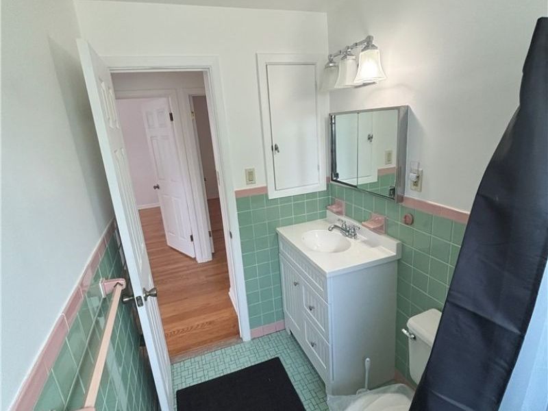 20732 APPLEGATE Road, Maple Heights, OH 44137 Photo 24