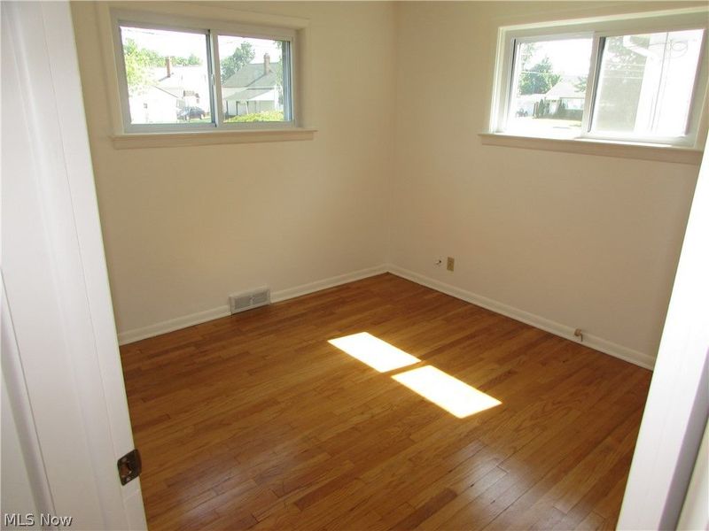 20732 APPLEGATE Road, Maple Heights, OH 44137 Photo 28