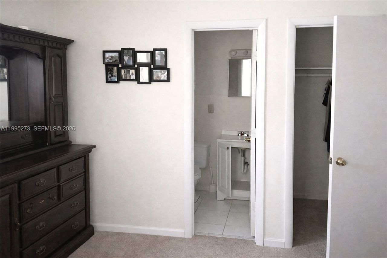 1671 NW 154th St, Miami Gardens, FL 33054 Photo