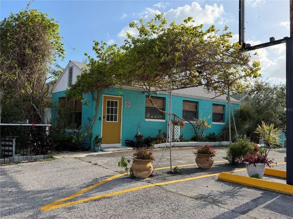 7300 CENTRAL AVENUE , ST PETERSBURG, FL 33707