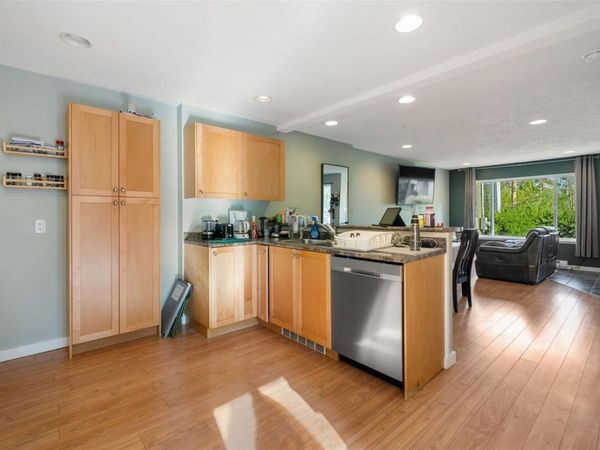 6896 Beaton Rd, Sooke, BC V9Z 0M3