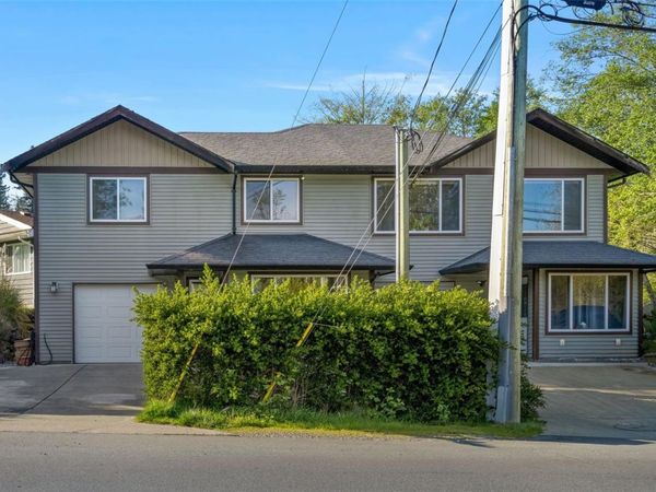 6896 Beaton Rd, Sooke, BC V9Z 0M3