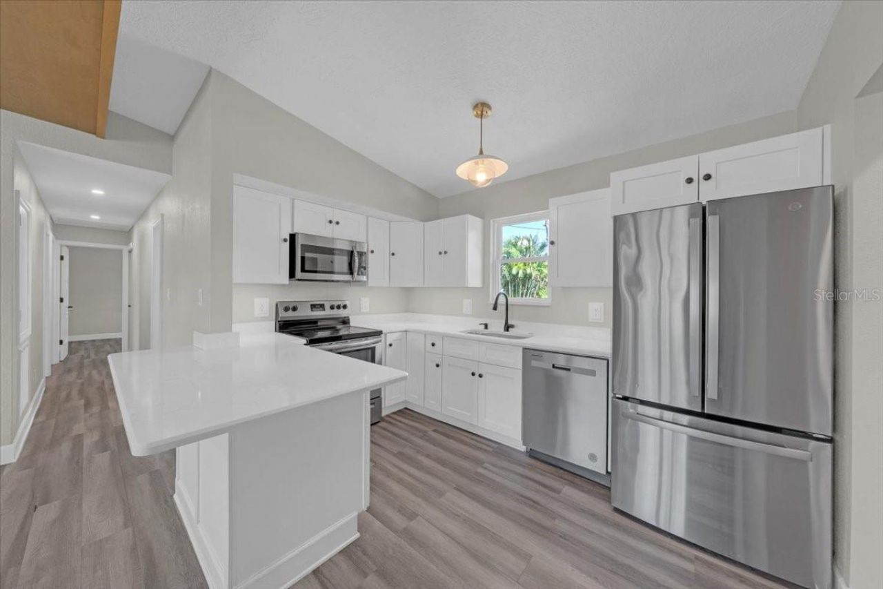3997 Marlin Drive Se, Saint Petersburg, FL 33705 Photo