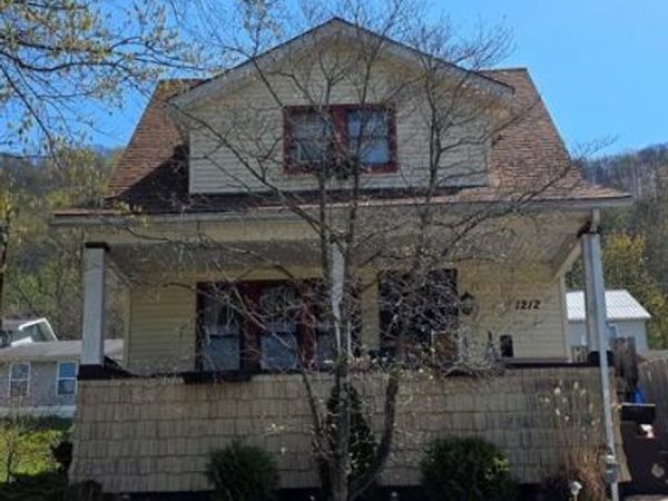 1212 Marshall Street, McMechen, WV 26040