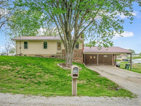 403 Florence Drive , Ellis Grove, IL 62241