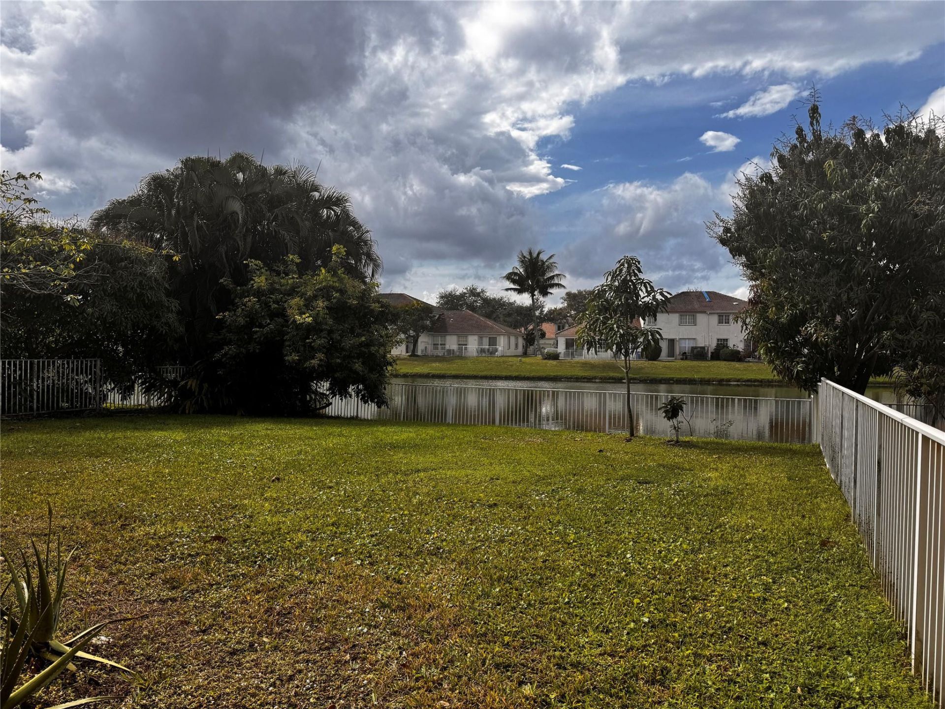 1820 NW 78th Avenue, Pembroke Pines, FL 33024 Photo