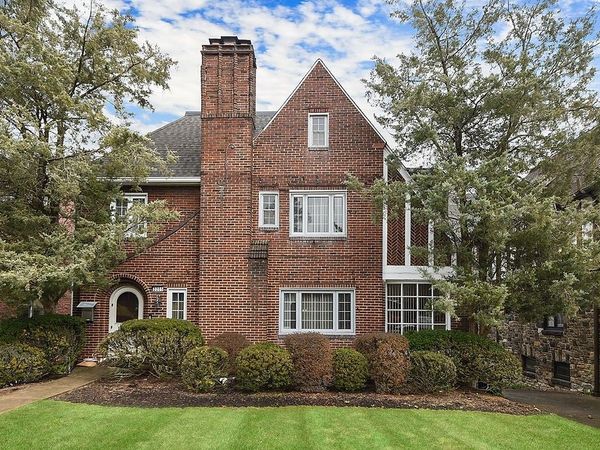 2205 Beechwood Blvd., Squirrel Hill, PA 15217