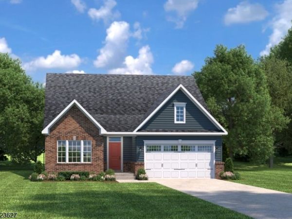 4 Redwood Run, Mansfield, NJ 07865