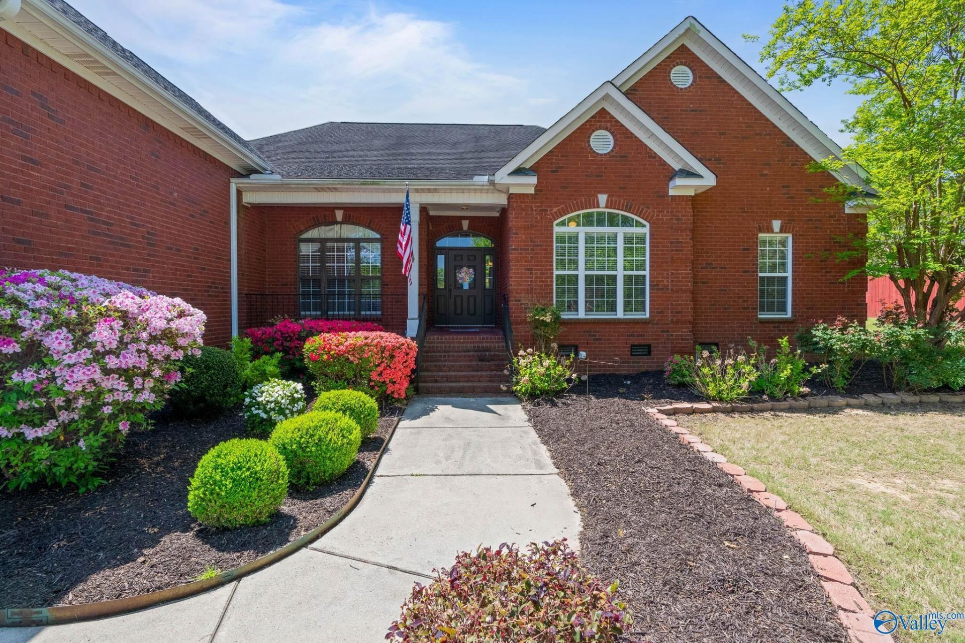 4402 Cove Nestle Drive Se, Owens Cross Roads, AL 35763 Main Photo