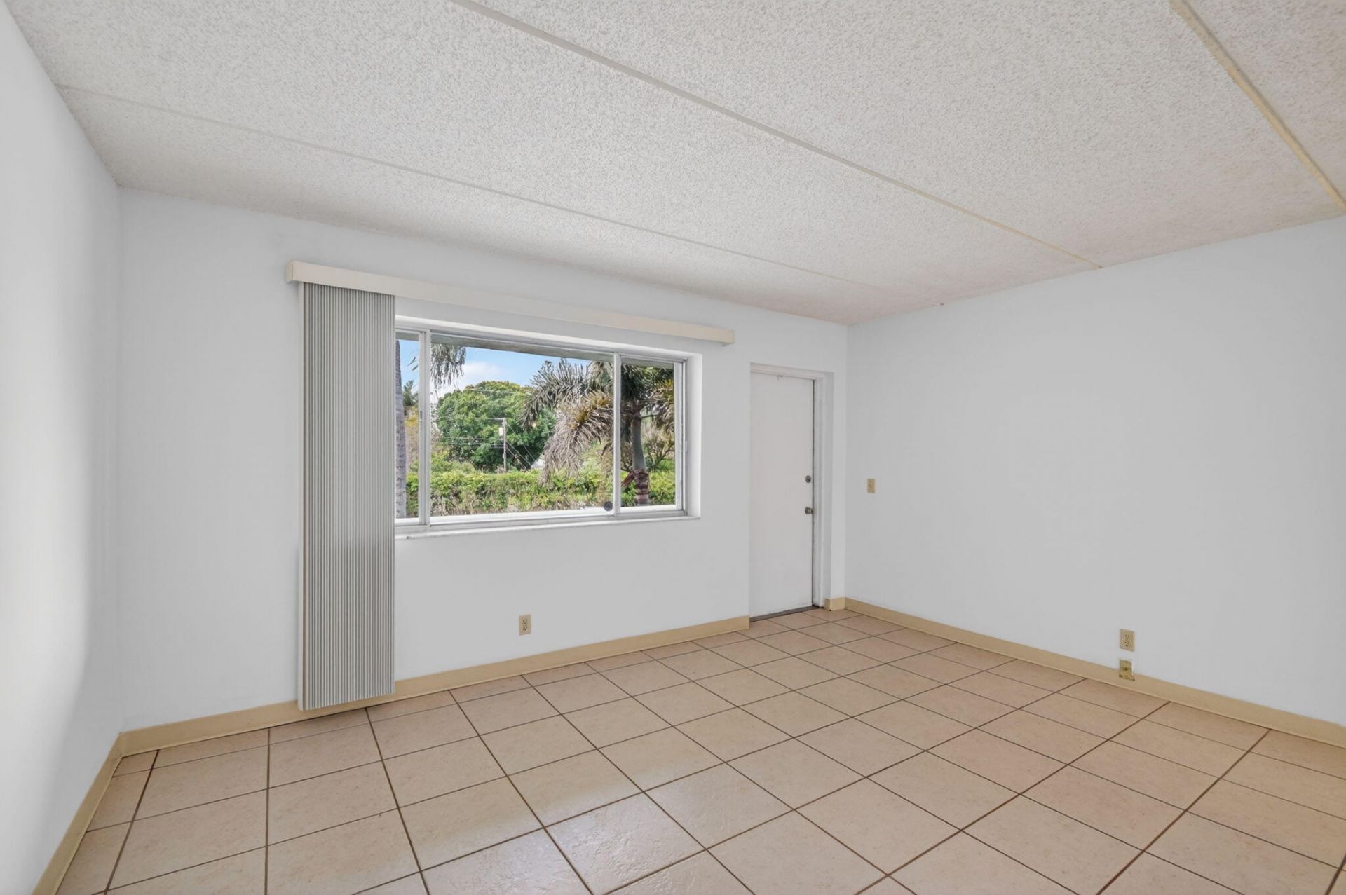 3300 Springdale Boulevard, Unit 208, Palm Springs, FL 33461 Photo
